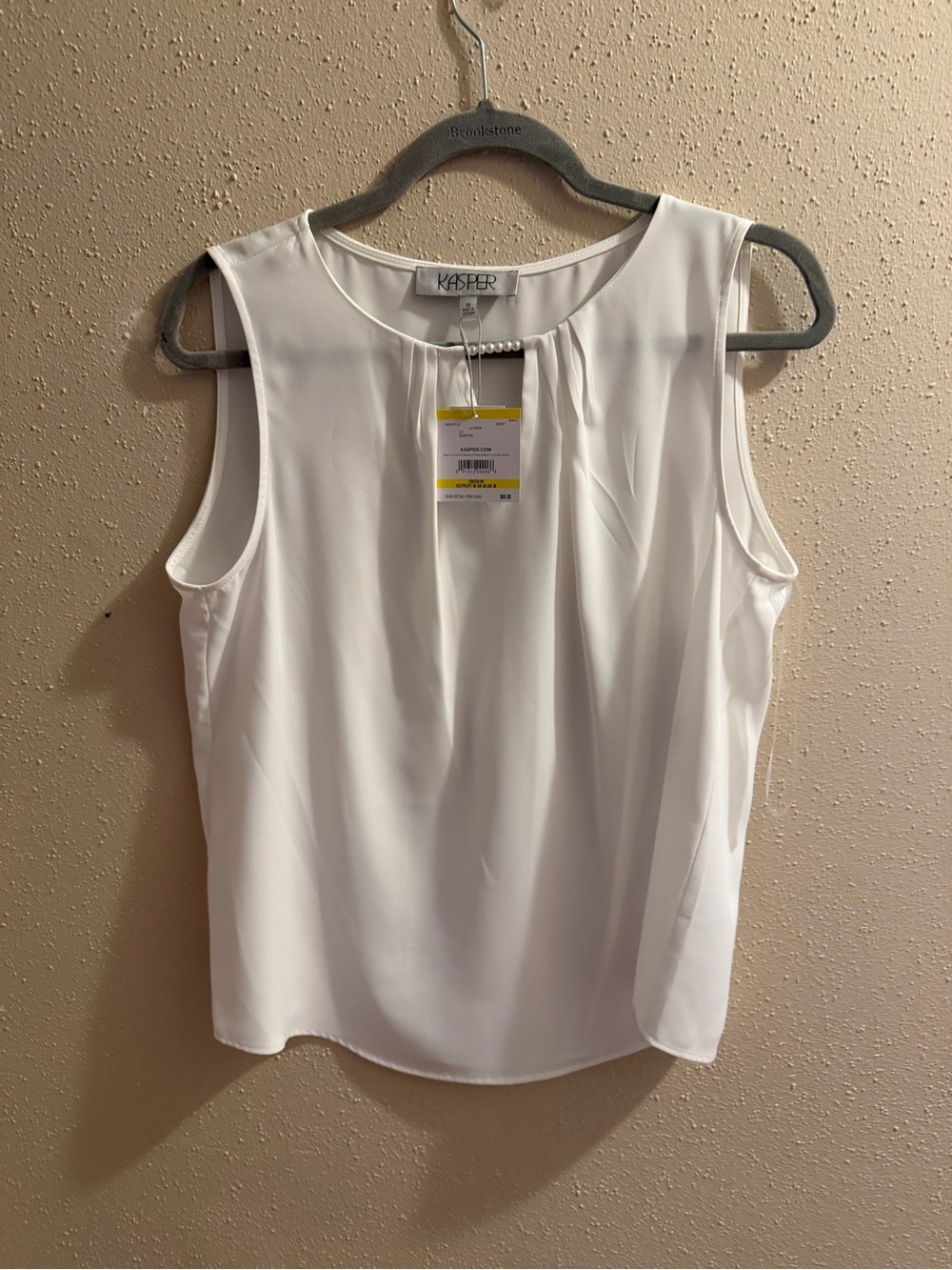 Kasper White Sleeveless Pleated Neck NWT size medium